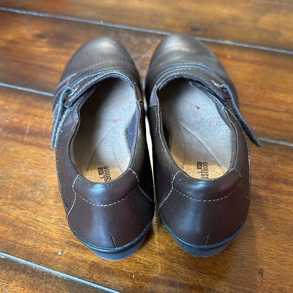 Clark’s Collection Brown Shoes Size 7 - Picture 4 of 7